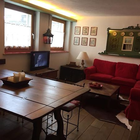 Appartement Meschihouse - Chesa Engadina à Samedan Extérieur photo